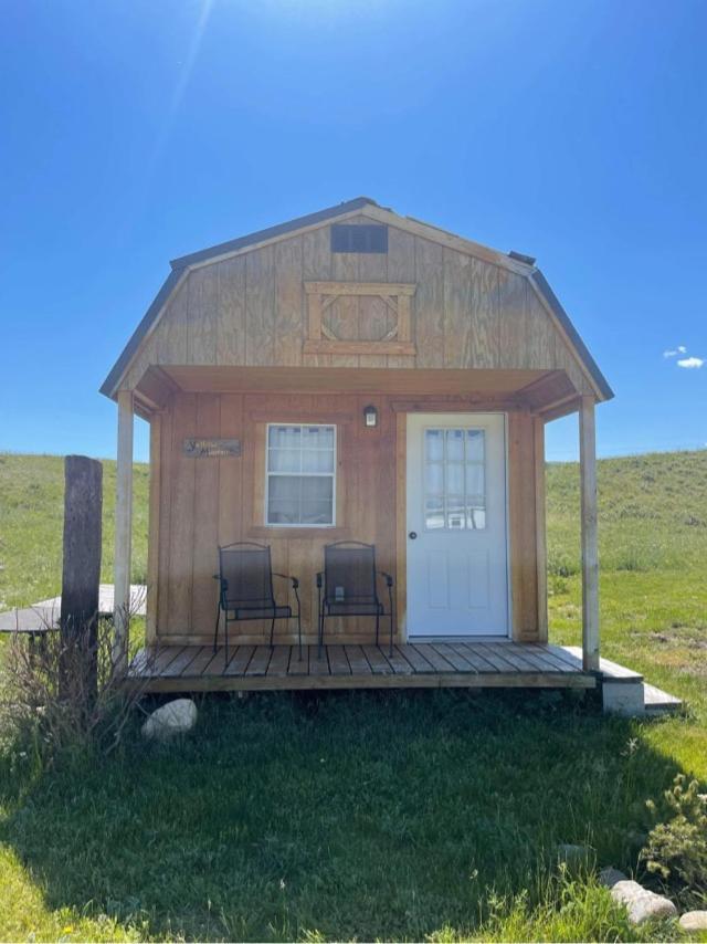Montana Old West Cabins Guest House Babb Exterior photo